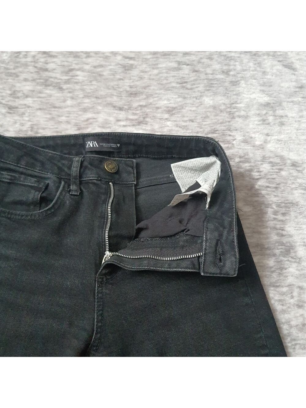 Zara Black High Waisted Straight Skinny Jeans Size 2 Raw Hem - Picture 6 of 12